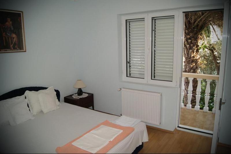 Guest House Ratko Рафаиловичи Екстериор снимка